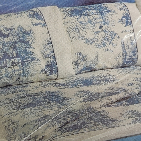VINTAGE twin sheets - Picture 5 of 5